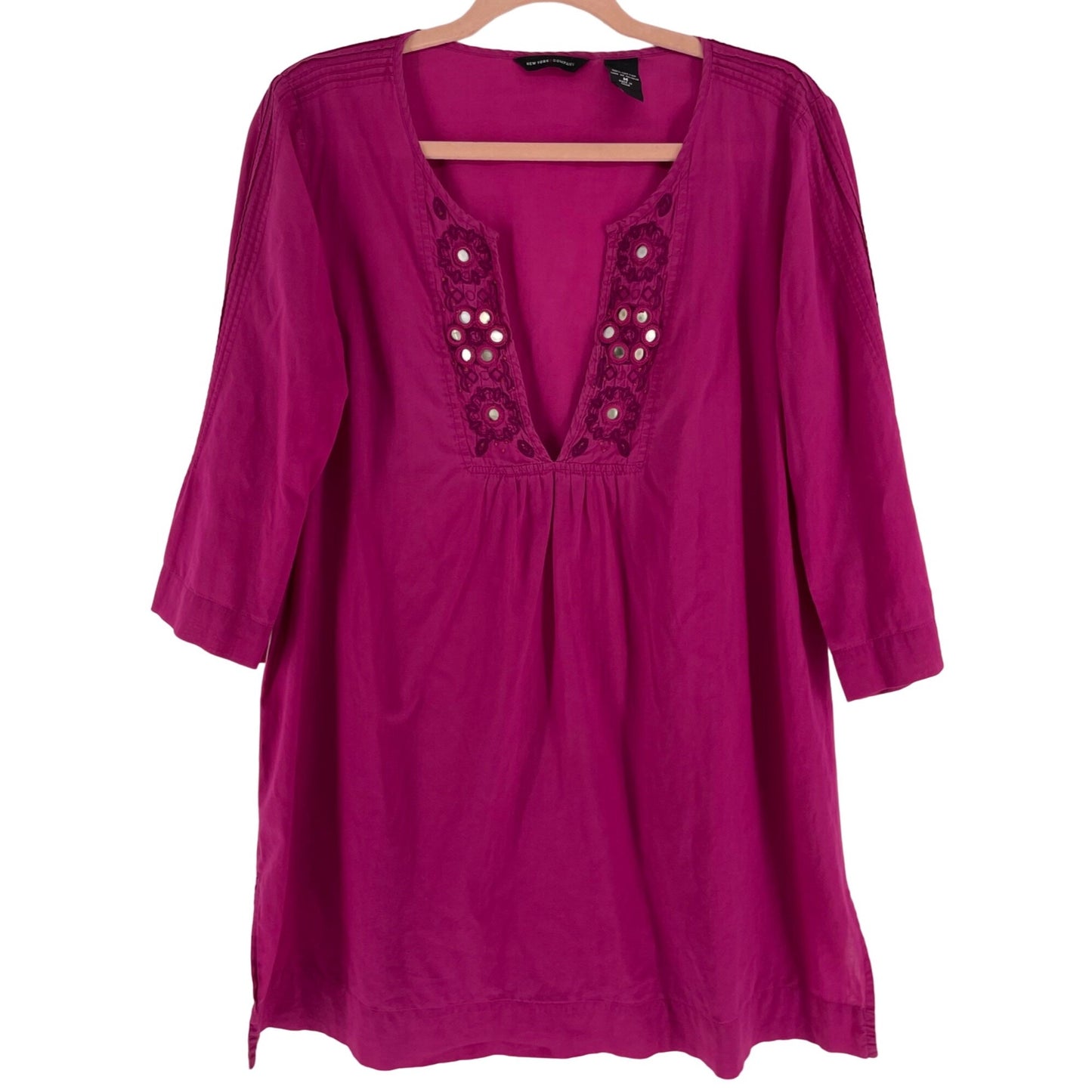 New York & Company Women's Size Medium Fuchsia Floral Embroidered Beach Cover-Up