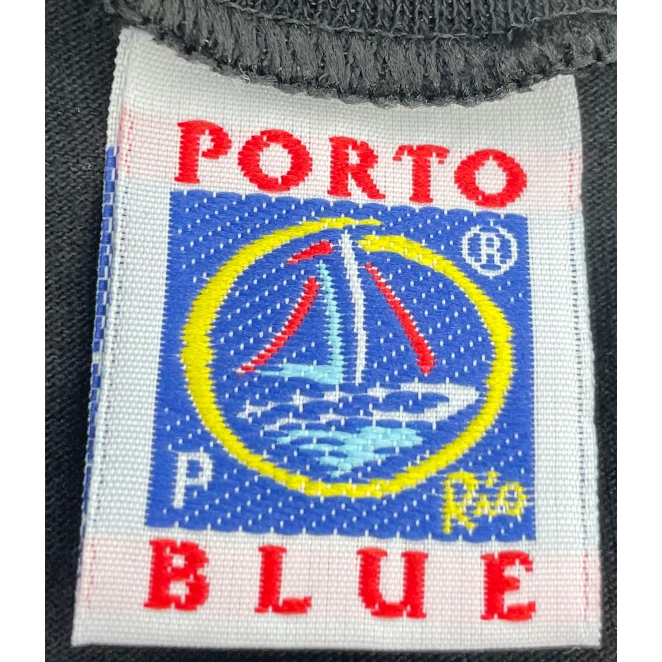 Porto Blue Men's Size Medium Black/Gold Ephesians 6:11 Graphic Shirt in Spanish