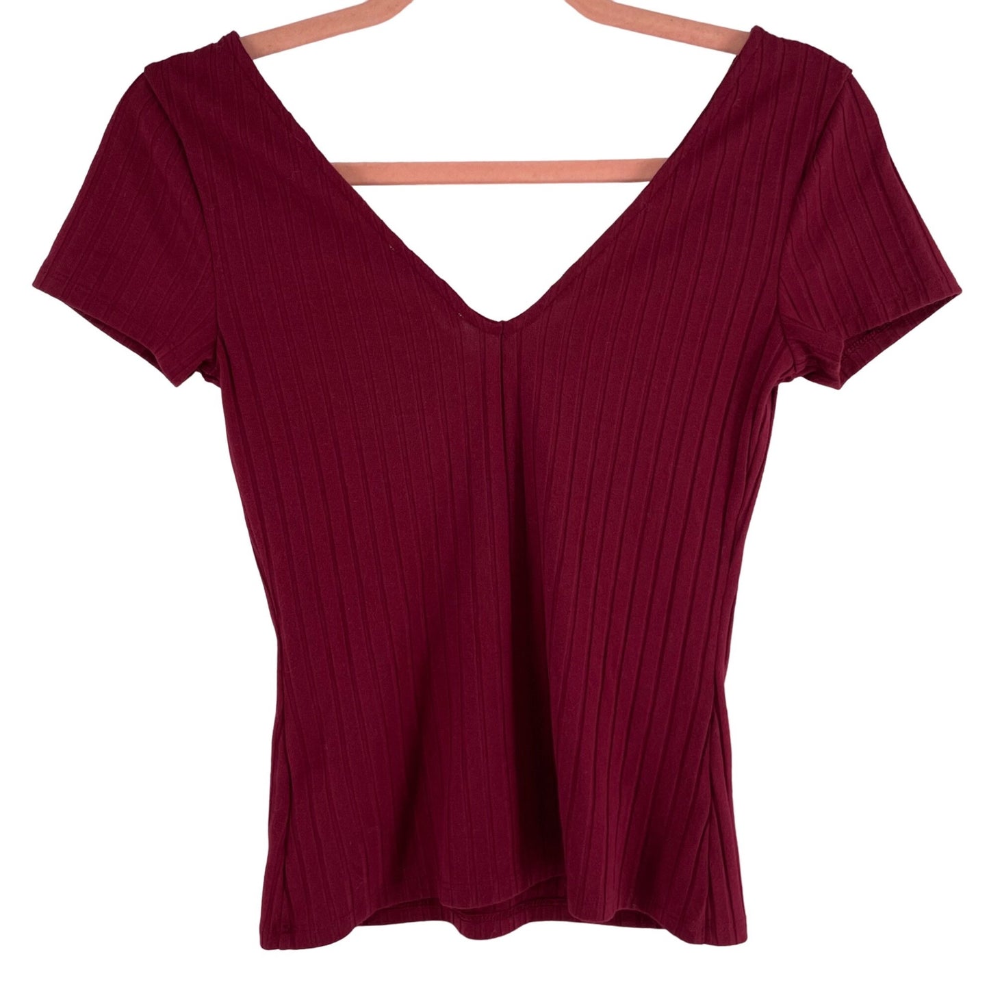 Express Women's Size XS V-Neck Maroon/Burgundy Ribbed Short-Sleeved Shirt