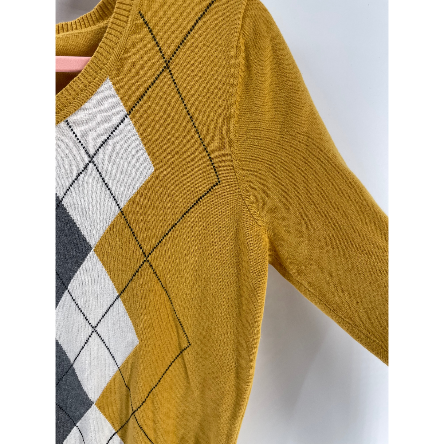 Women’a Medium Mustard Yellow V-Neck Argyle Sweater